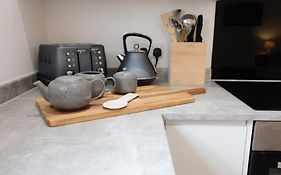 Bournecoast - Town Centre - Beach 10 Min Walk - Garden Patio - 8421